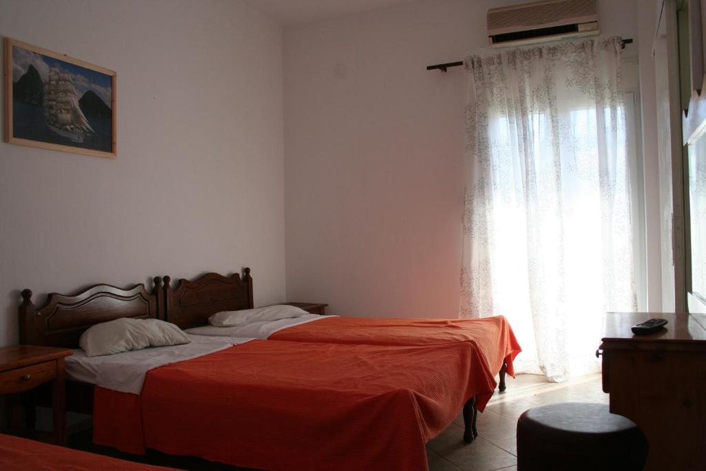 Pension Vasiliki Skiathos Town Room photo