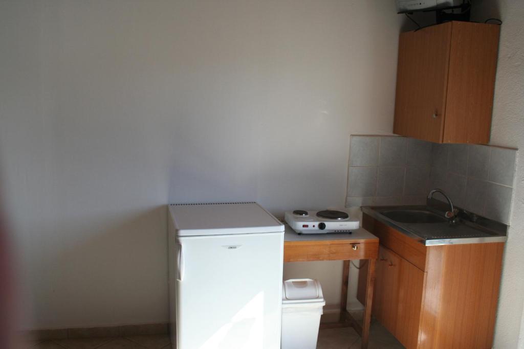 Pension Vasiliki Skiathos Town Room photo